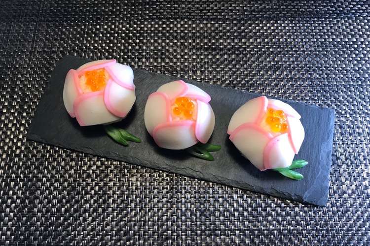 板かまぼこのお花おにぎり チーズ入り レシピ 作り方 By ゆみクローバー クックパッド 簡単おいしいみんなのレシピが368万品