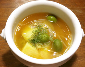 新漬けオリーブとじゃがいものお味噌汁