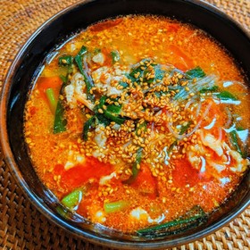 豚ひき肉とニラの坦々春雨スープ