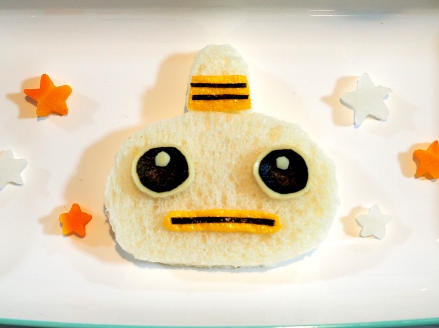 1歳のお誕生日に〜食パンでガラピコ〜の画像