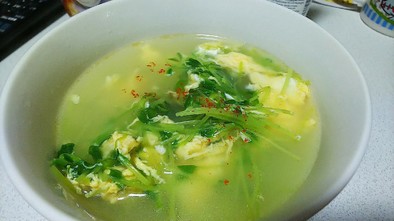 豆苗と卵の中華スープの写真