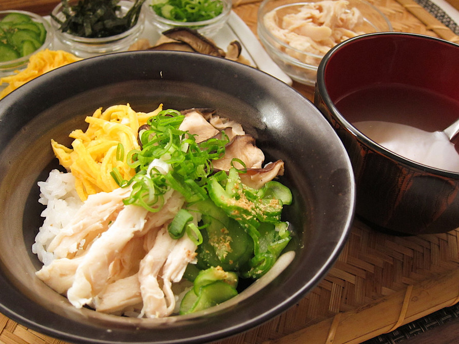 ほぐしサラダチキンで奄美郷土料理「鶏飯」の画像