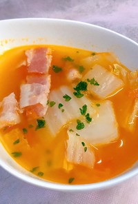 クタクタ〜トマトと残り物の白菜のスープ