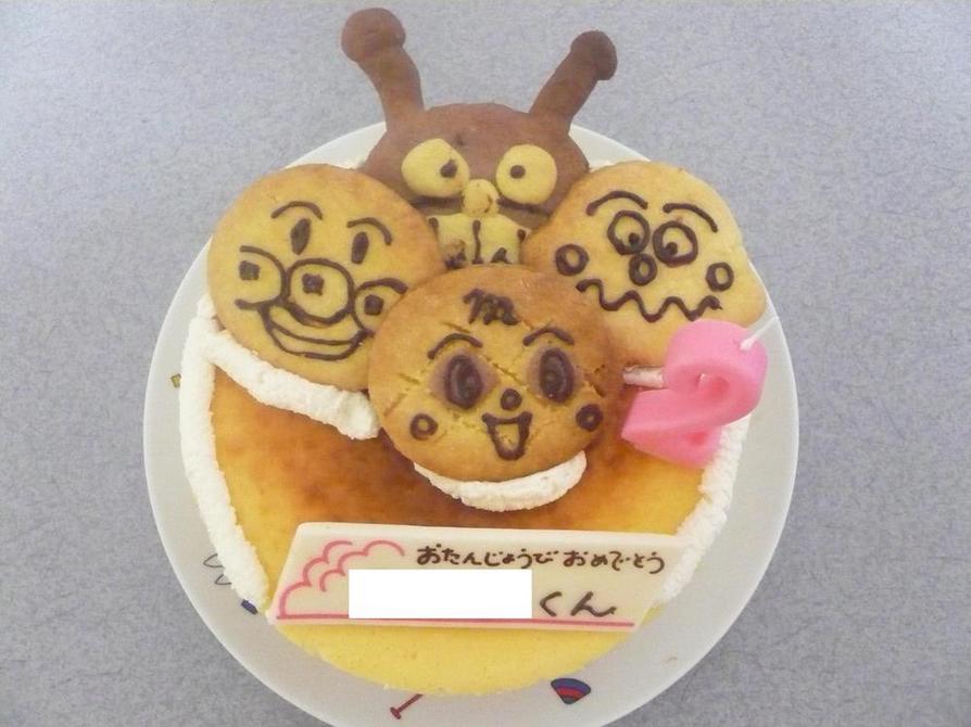 アンパンマンの誕生日ケーキの画像