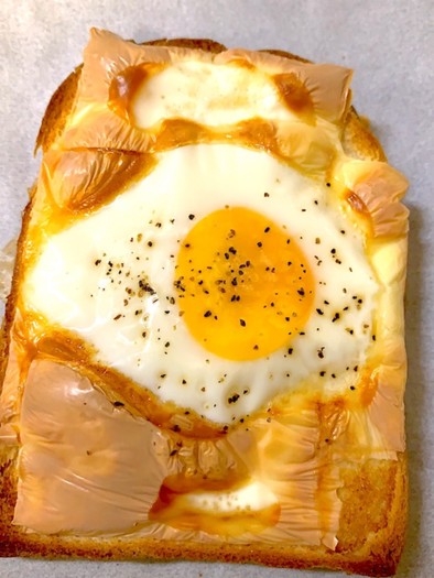 簡単食パン卵チーズ焼きの写真