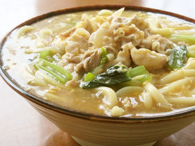 豚バラ肉と小松菜とふんわり卵の煮込うどん