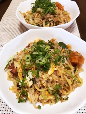 残りご飯のそばめし