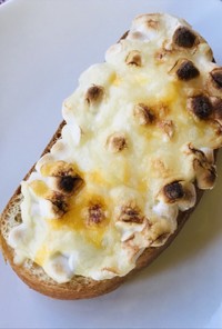マシュマロ＆チーズのフォカッチャトースト