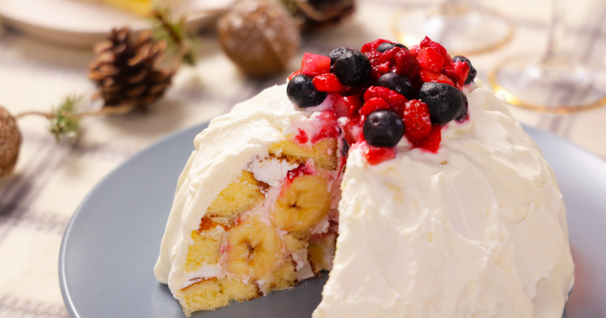 ロールケーキで簡単 ベリーのドームケーキ レシピ 作り方 By Dグルメ クックパッド 簡単おいしいみんなのレシピが350万品