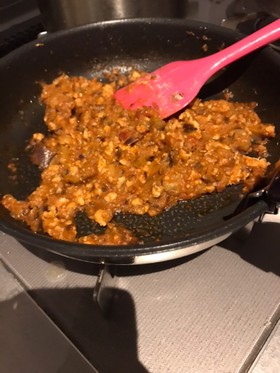 子供に野菜を食べさせられるミートソース