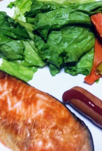 焼き鮭と野菜のモーニングプレート