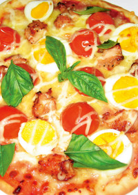 ミニトマトと照り焼きチキンのピザ