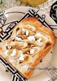 カッテージチーズ＆バナナ☆トースト