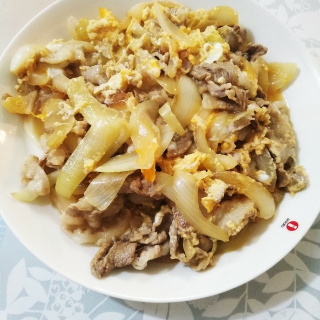 簡単 豚肉と玉ねぎの卵とじ レシピ 作り方 By ミナクックちゃん クックパッド 簡単おいしいみんなのレシピが354万品
