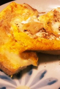 食パン、チーズと卵のオムレット