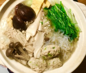 生姜とニンニクで!スタミナ鳥つみれ鍋☆