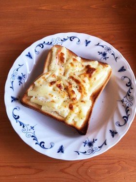 簡単!時短!ほっこりグラタンパン♪