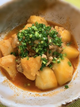 超簡単!生姜香る♪トマト風味の鶏肉じゃが