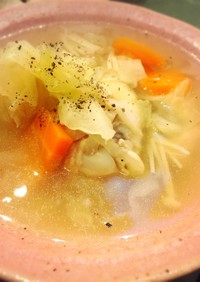 野菜たっぷり鳥肉のスープ