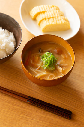 簡単ひと手間★きのこみそ汁ビーフン
