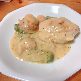 むね肉のホワイトソース煮込み(簡単!)