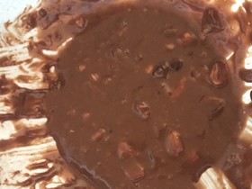 バナナ入り溶かしたチョコ
