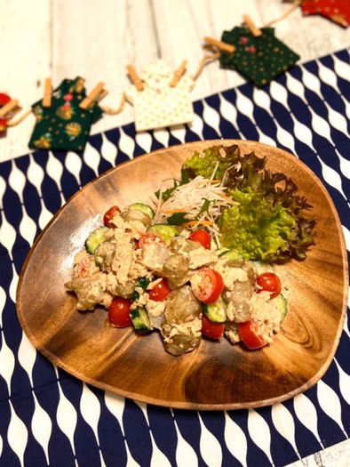 クリスマスカラーな☆菊芋とツナのサラダの写真