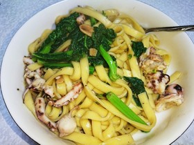 菜の花とイカわたのパスタ