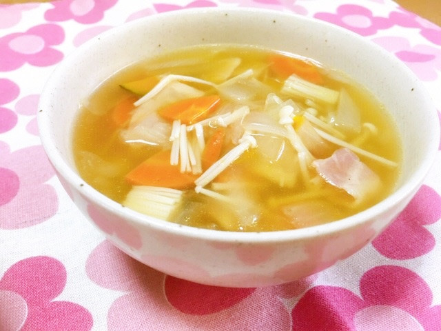 野菜たっぷりスープ【食材使いきりレシピ】の画像