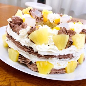 クリームたっぷりバウムクーヘンケーキ