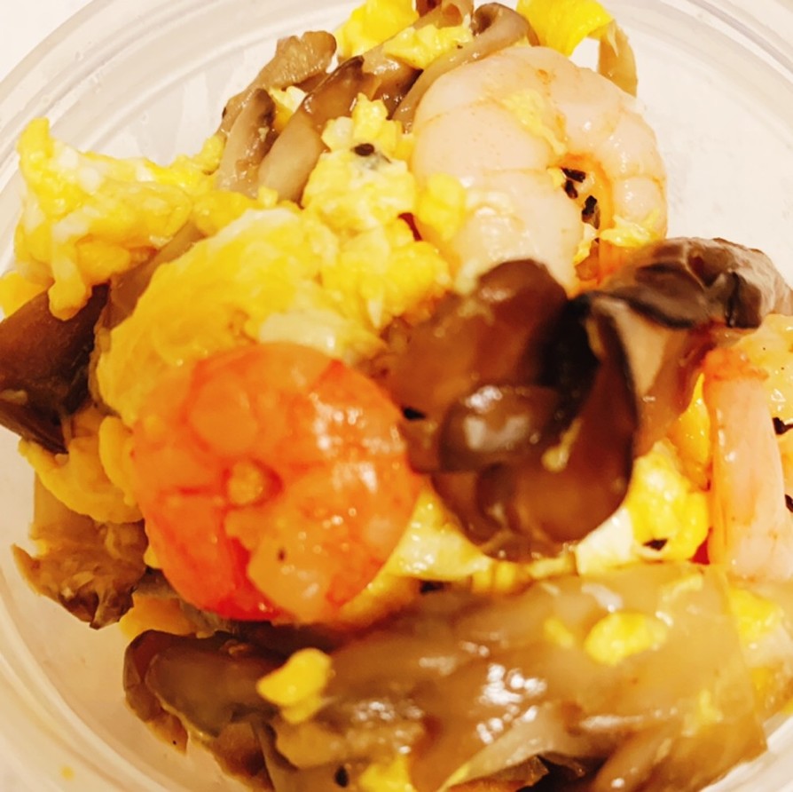 海鮮・キノコ・玉子の炒め物の画像