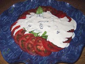 トマトとバジルのヨーグルトサラダの画像