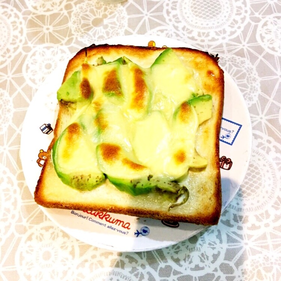 アボカドチーズトーストの画像