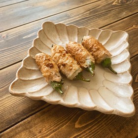 簡単★胡麻香る『ししとうと大葉の肉巻き』