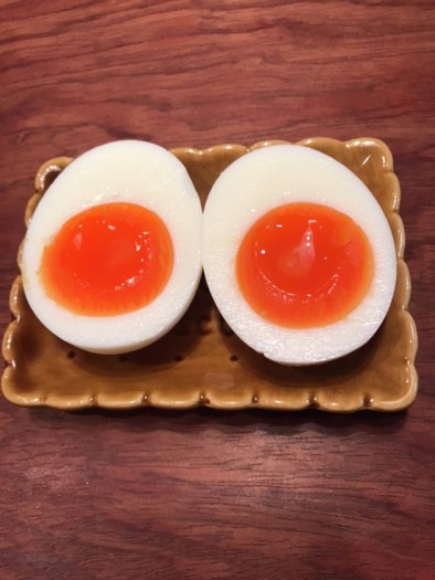 簡単！完璧な半熟卵の作り方（ゆで卵）の写真