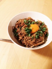 きのこたっぷり牛丼の写真