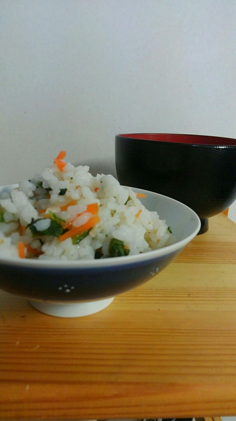 簡単♪お弁当にも菊菜のまぜご飯の画像