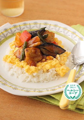 野菜たっぷり!甘酢あんのオムライス