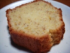 アーモンドプードルの入ったパウンドケーキ
