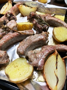 子ども喜ぶ簡単スペアリブ のオーブン焼き