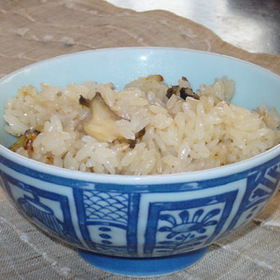 今、旬のトコブシで海の松茸ご飯