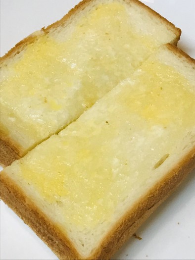 バター＆マスカルポーネのライト・トーストの写真