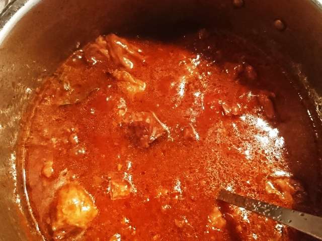 カレー用牛肉でワイン煮込み レシピ 作り方 By かにゃむ クックパッド