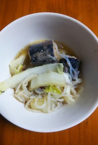 さばの水煮缶と白菜の煮物 味付は醤油だけ