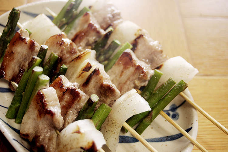 フライパンで作る 塩焼き鳥 豚串 レシピ 作り方 By Miki Taka クックパッド 簡単おいしいみんなのレシピが354万品