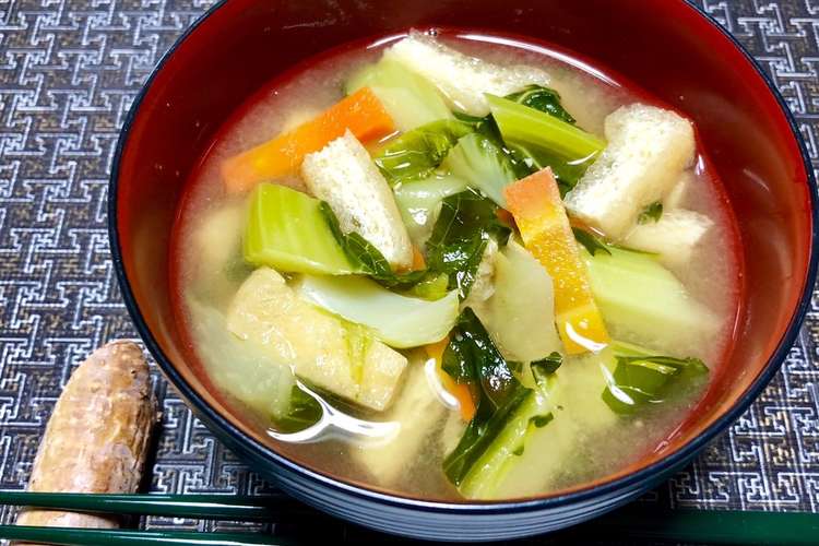 カリフラワーの葉と薄揚げの味噌汁 お得 レシピ 作り方 By お料理ニャロメ クックパッド 簡単おいしいみんなのレシピが349万品