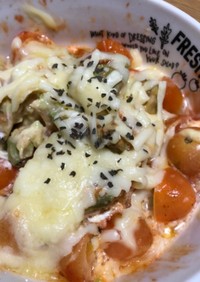 アボカドとトマトのオーロラソースチーズ
