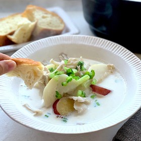 具沢山!蕪と舞茸の豆乳塩麹スープ