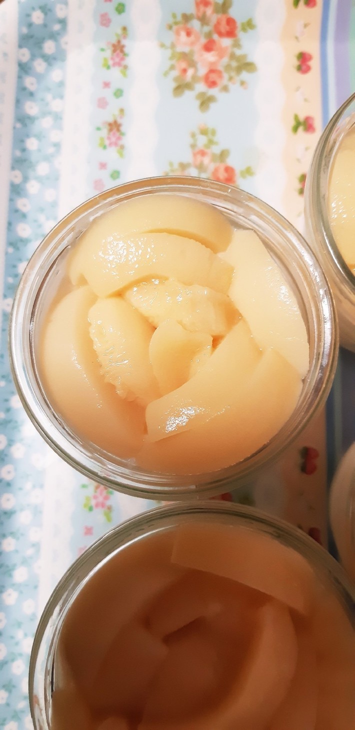 桃のデザートの画像