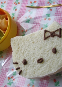 キティちゃんのサンドイッチ弁当